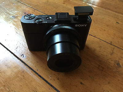 Sony Cyber-shot DSC-RX100M2 20.2 MP Digitalkamera - Schwarz Zubehörpaket