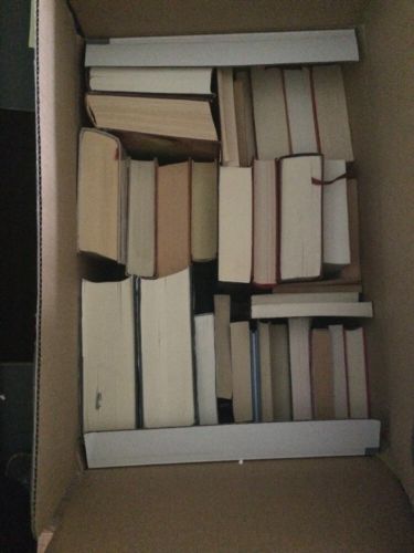 Bücherpaket Bücherkiste Büchersammlung Romane Thriller Krimi U.a. Mind. 30 Stück