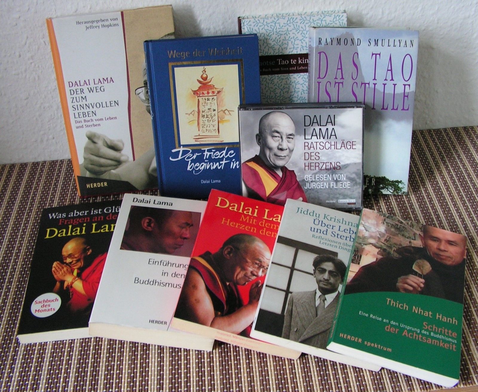 9 Bücher Dalai Lama und Buddhismus, 4 CDs Dalai Lama Lesung 