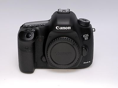 Canon EOS 5D Mark III nur 5462 Auslösungen - gebraucht -