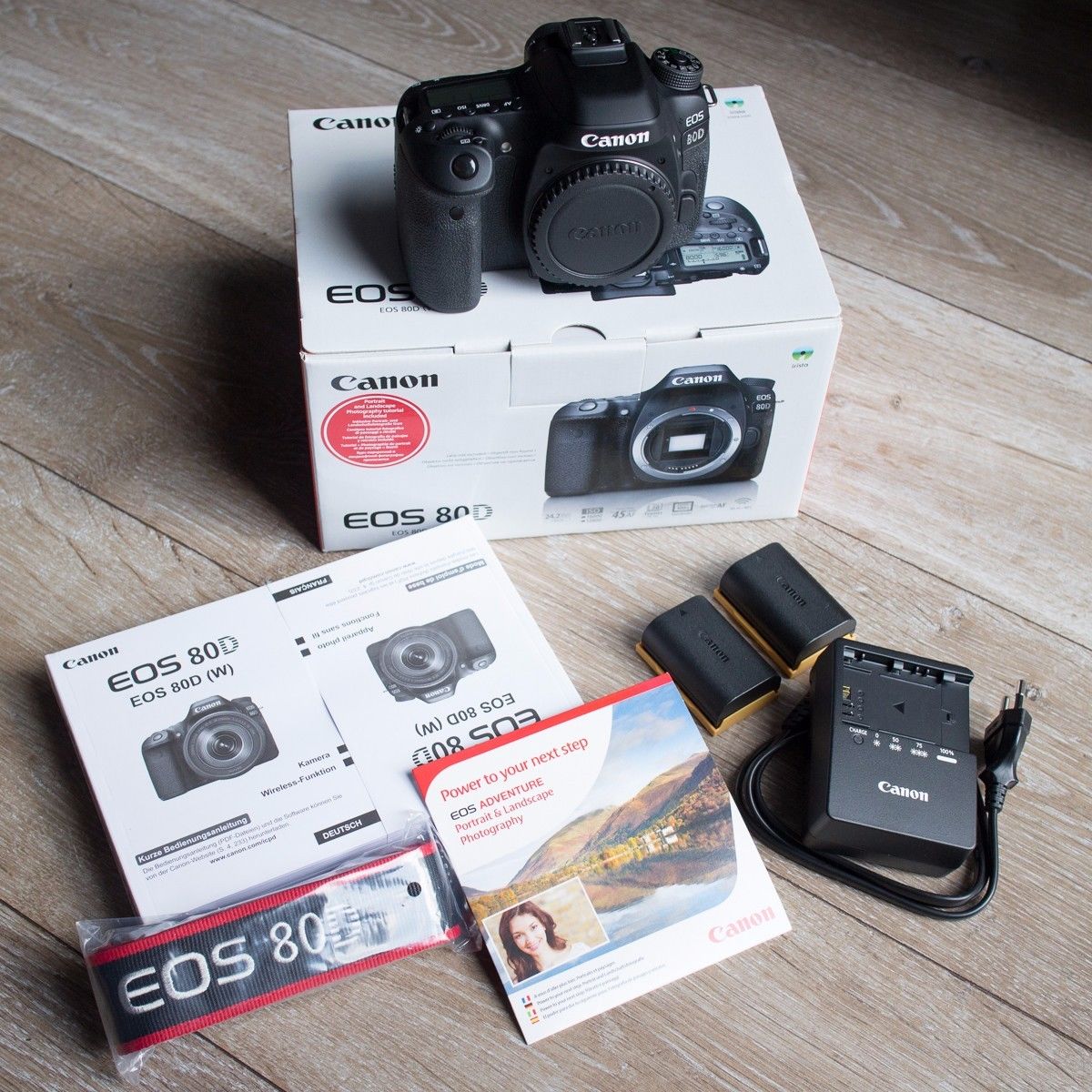 Canon EOS 80D 24.2 MP SLR-Digitalkamera - kaum Auslösungen - wie neu!