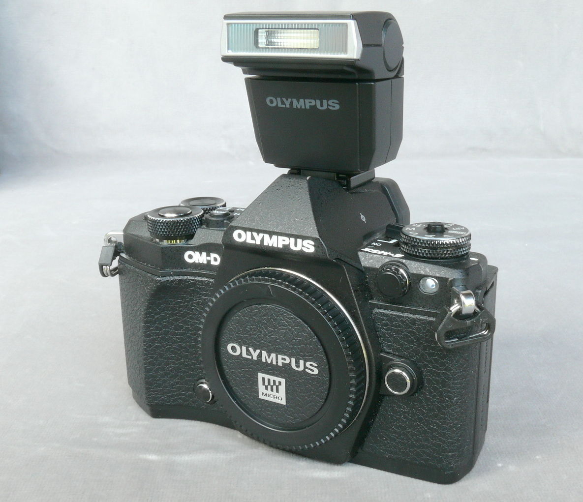 Olympus-D E-M5 Mark II, 16 MP, Digital Kamera, neuwertig, OVP. nur Gehäuse.