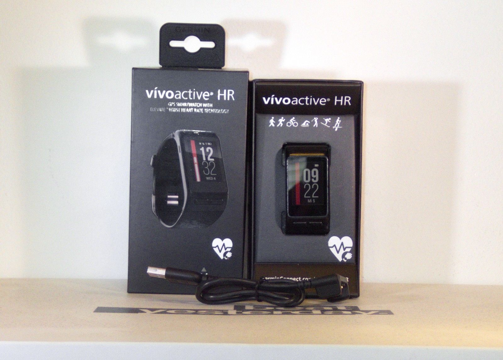 Garmin Vivoactive HR - ActivityTracker/Sportuhr/Smartwatch - GPS, schwarz