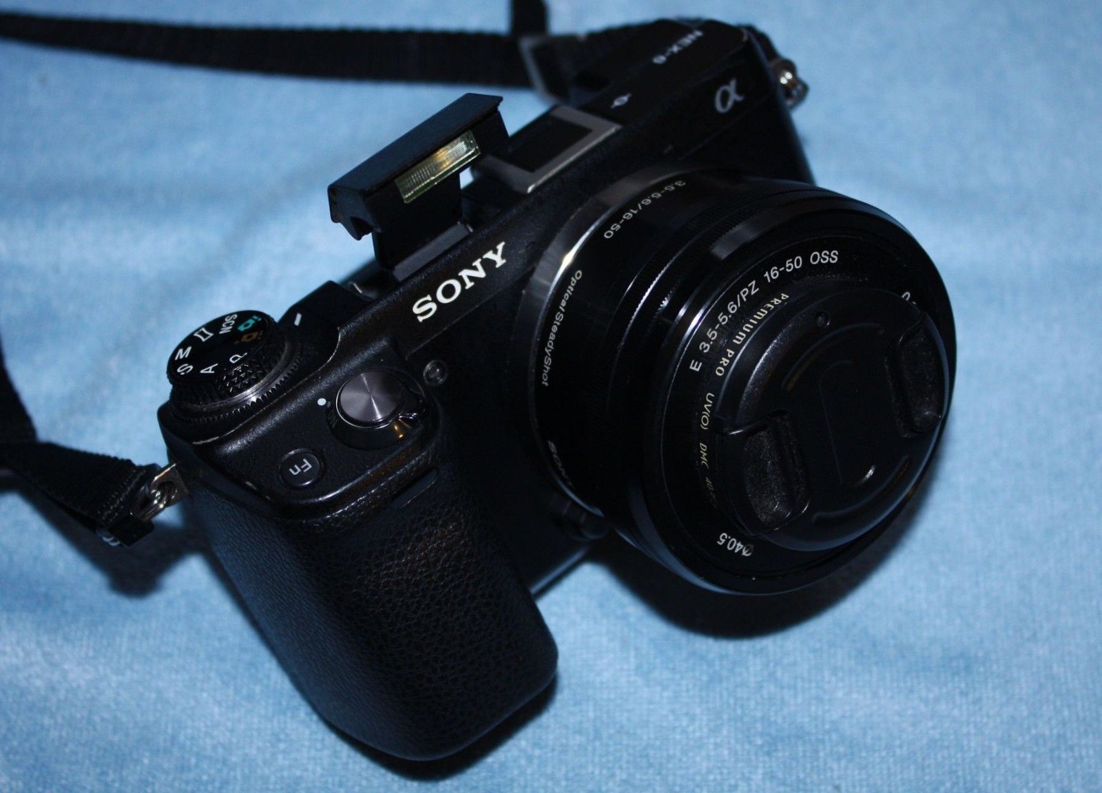 Sony Alpha NEX-6 16.2MP Digitalkamera - Schwarz Kit mit 16-50mm Sony N 50