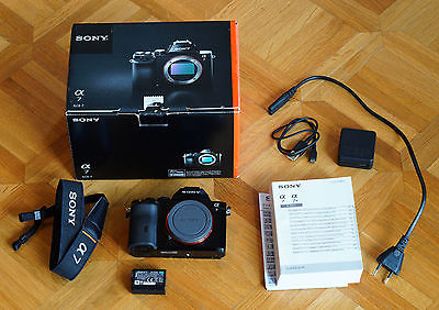 Sony Alpha 7 A7 ILCE-7 24,3 MP SLR-Digitalkamera Body mit Originalverpackung