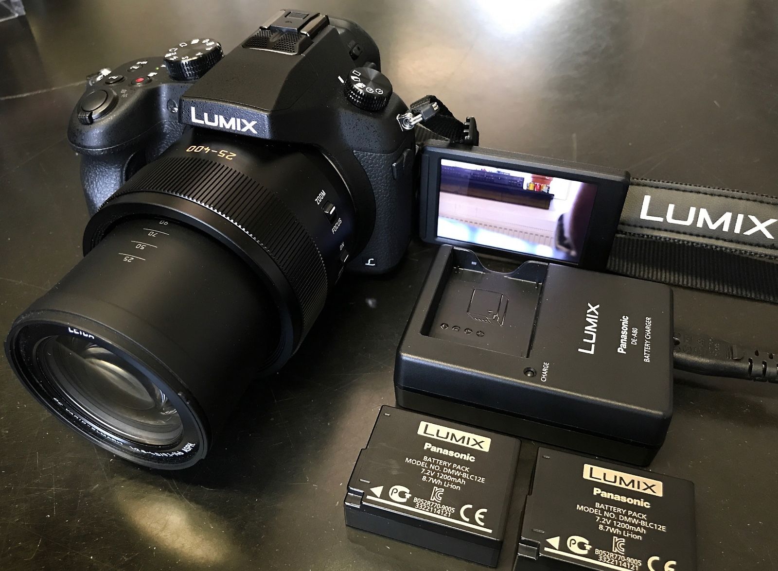 Panasonic LUMIX DMC-FZ1000 Bridge-Kamera, Leica-Objektiv 25-400 + TOP ZUSTAND +