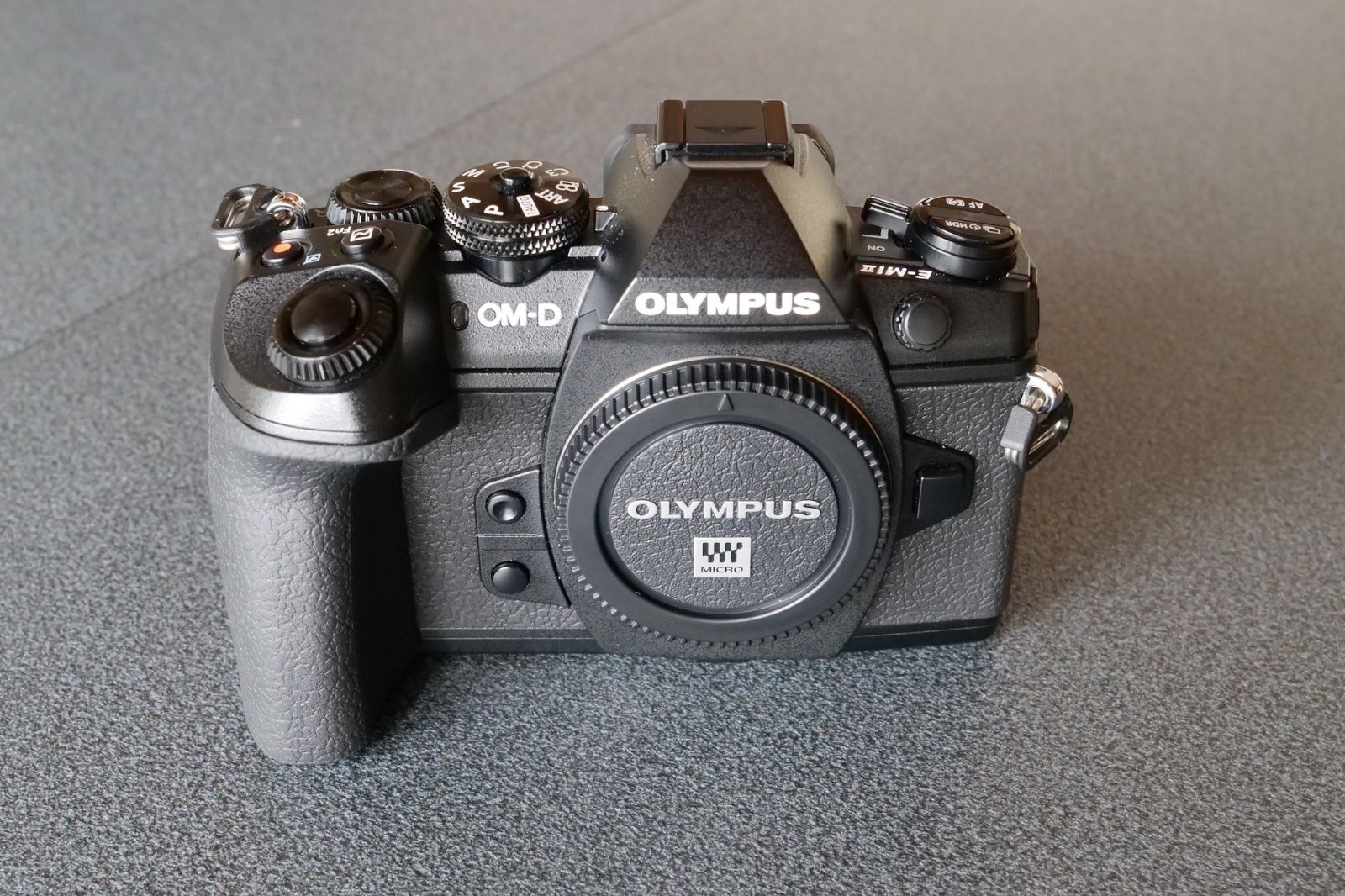 Olympus OM-D E-M1 Mark II 20.0MP Digitalkamera - Schwarz (nur Gehäuse)