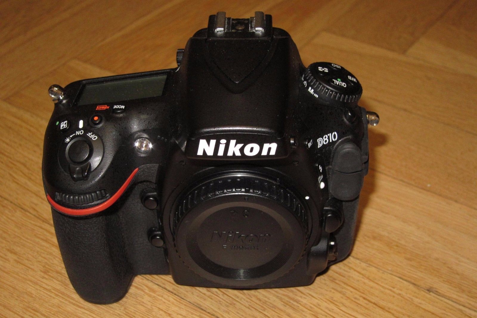 Nikon D D810 36.3MP Digitalkamera - Schwarz (Nur Gehäuse) mit Sturzschaden