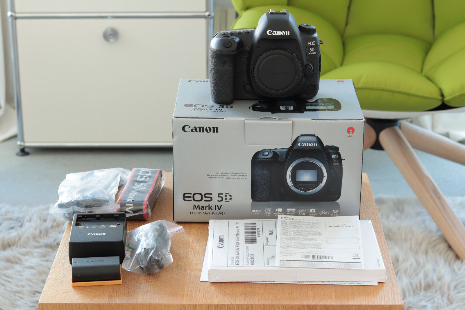 Canon EOS 5D Mark IV DSLR (nur Gehäuse, Restgarantie bis zum 20.03.2018)