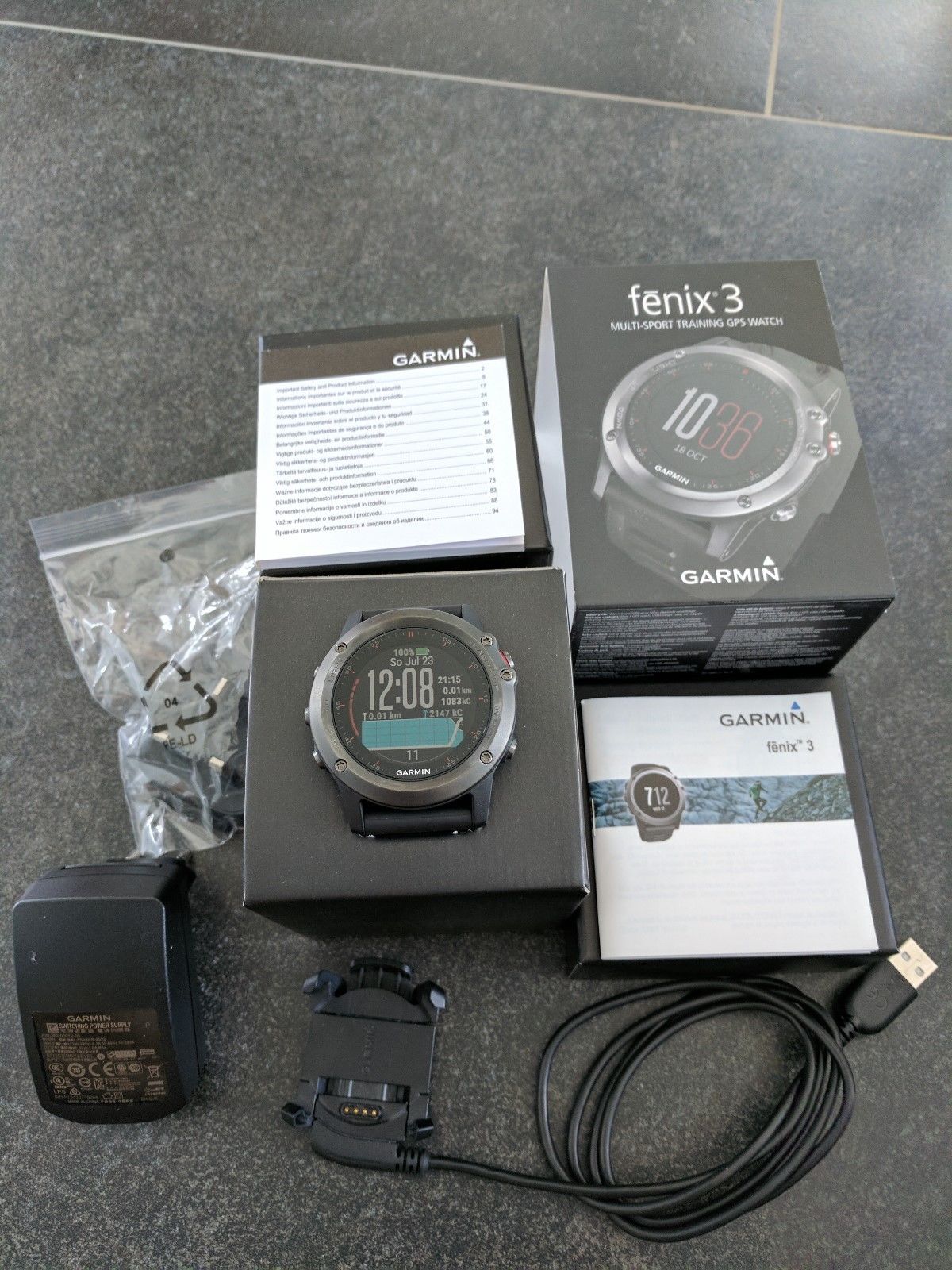 Garmin Fenix 3 GPS-Uhr USB-Ladekabel Netzteil Anleitung