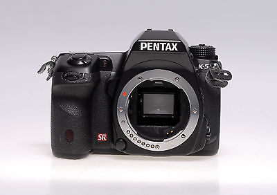 Pentax K-5 16,3 MP Digitalkamera - Schwarz (nur Gehäuse) - gebraucht