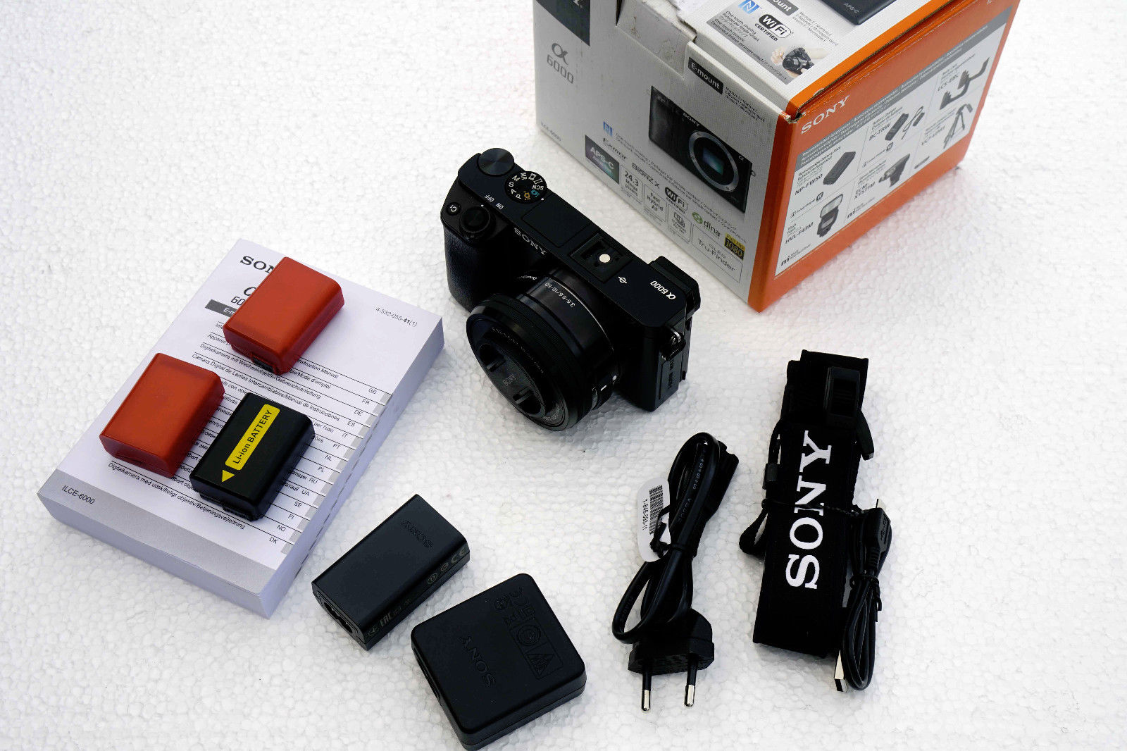  *** Sony Alpha ILCE-6000 24.3 MP Digitalkamera, mit Objektiv 16-50mm OSS ***