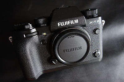 Fuji Fujifilm X-T2 schwarz in OVP, bei Calumet am 10.1.2017 gekauft