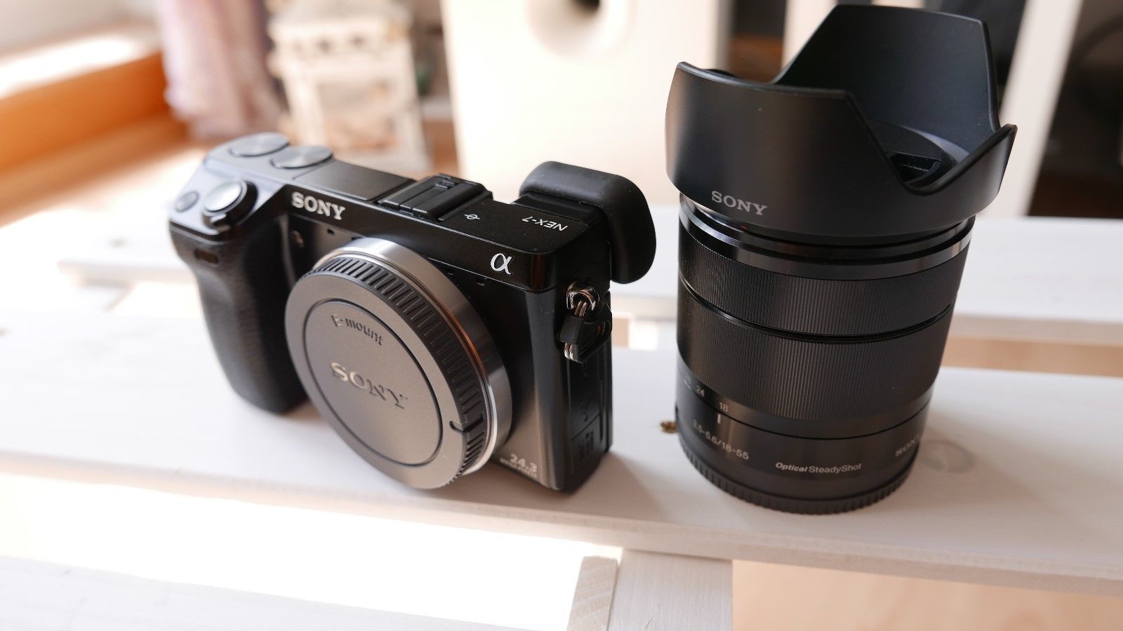Sony Alpha NEX-7K 24.3MP Systemkamera- Schwarz (Kit mit OSS 18-55mm Objektiv)