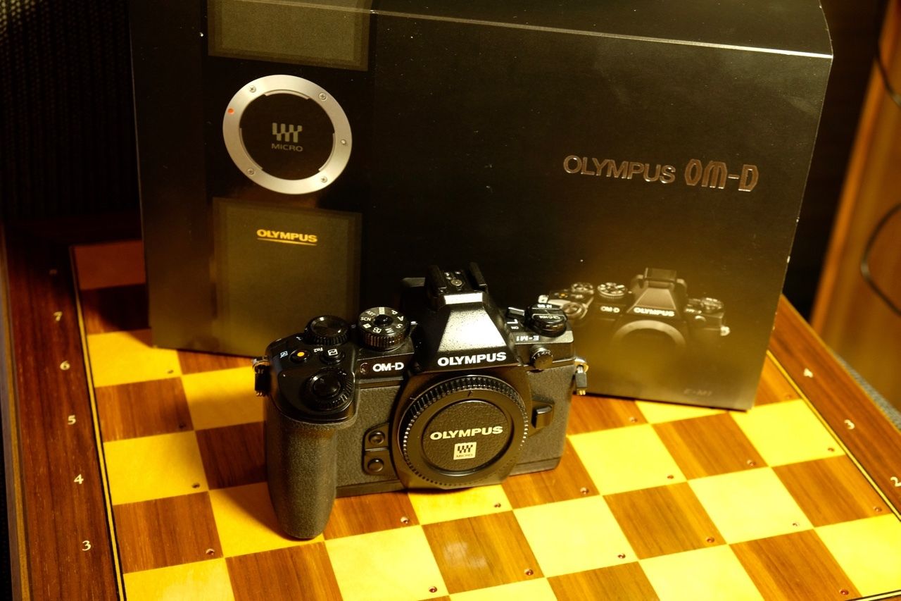 Olympus OM-D E-M1 16.0MP Digitalkamera - Schwarz (Nur Gehäuse)