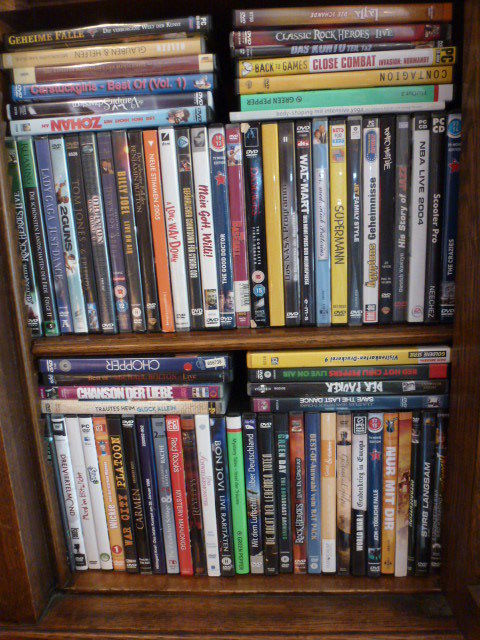 80 DVDs, wenige PC DVDs