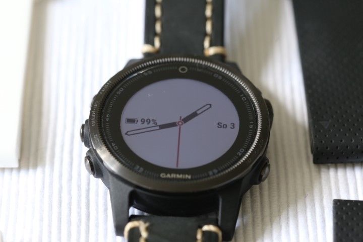 Garmin fenix 5S - Saphirglas-WLAN, schwarz, OVP, FÜNF Armbänder, neuwertig
