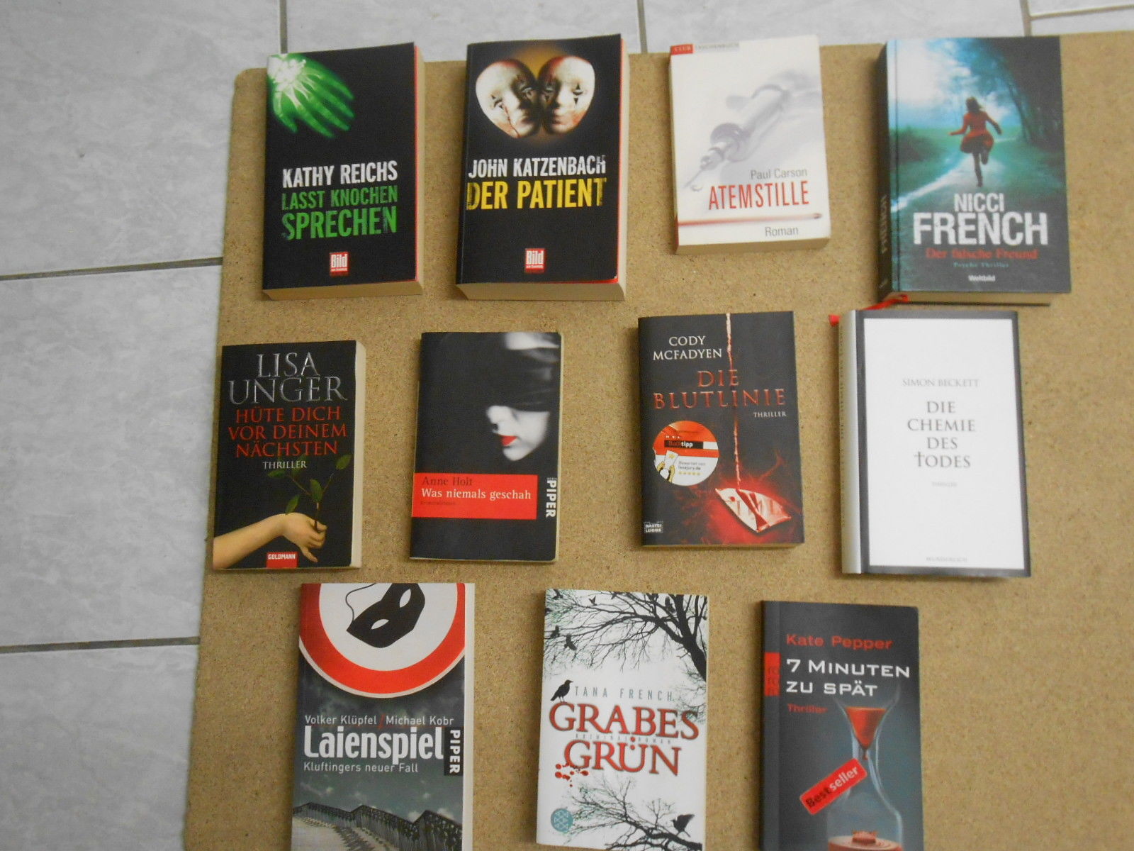 11 BücherTopp - Krimis Thriller Kriminalromane  siehe Bilder und Liste