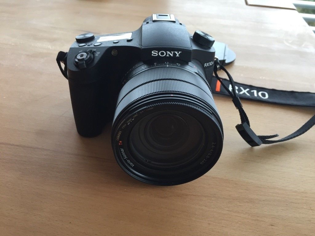 Sony Cyber-Shot DSC-RX10 III Digital Camera Mark Mk 3