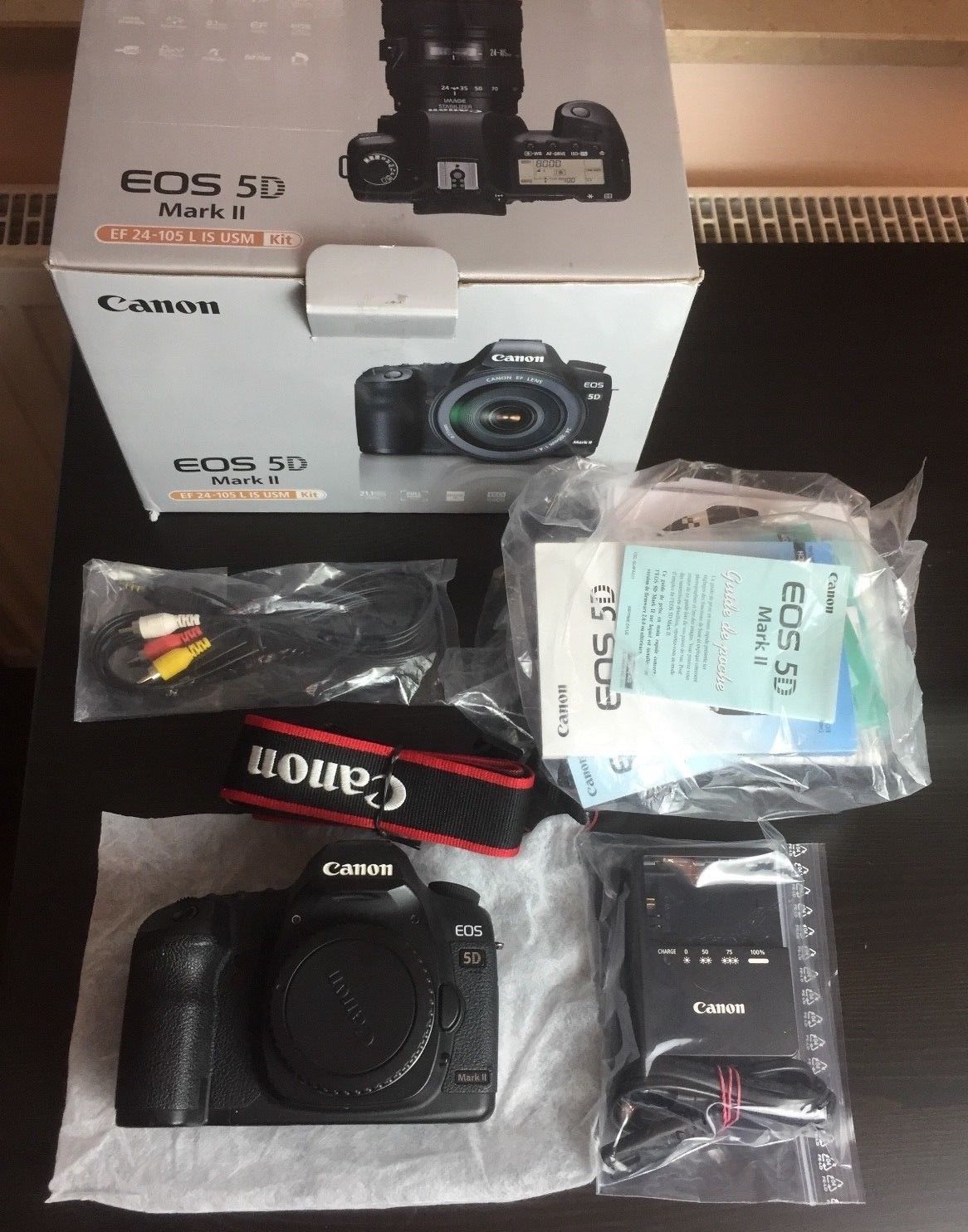 Canon EOS 5D Mark II 21.1MP Digitalkamera - Schwarz (EF 24-105 L IS USM Kit) 