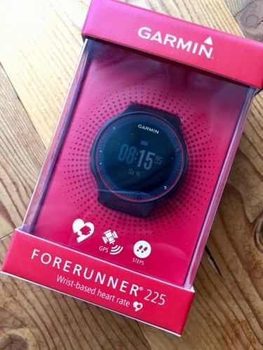Garmin Forerunner 225 - GPS Sportuhr mit Herzfrequenzmessung - wie neu!