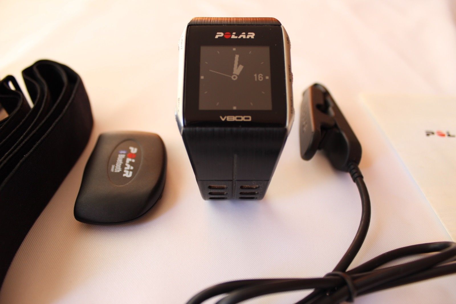 Polar V800 GPS-Laufuhr für Läufer und professionelle Athleten wie Neu NP 449€