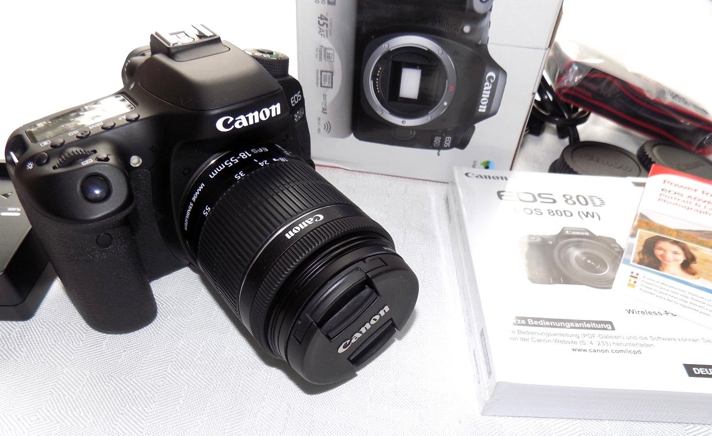 Canon EOS 80D 24,2 Megapixel SLR-Digitalkamera OVP Rechnung Garantie~1500Auslös.