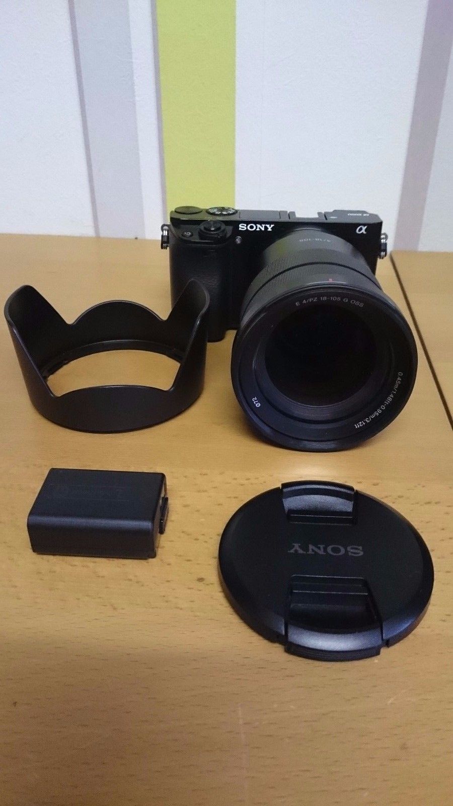 Sony Alpha 6000 Digitalkamera FHD Camcorder mit 18-105mm Objektiv