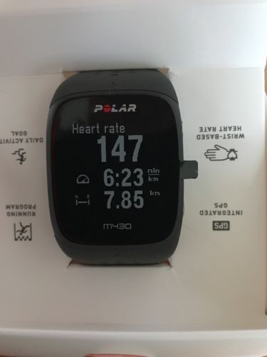 Polar M430 grau 90064404 GPS-Laufuhr Herzfrequenzmessung am Handgelenk