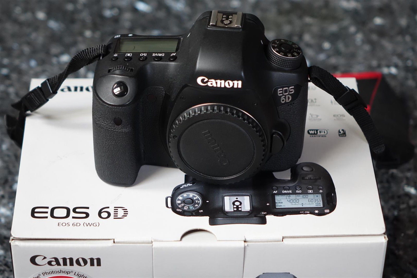 Canon EOS 6D wie NEU - nur 5587 Auslösungen in OVP