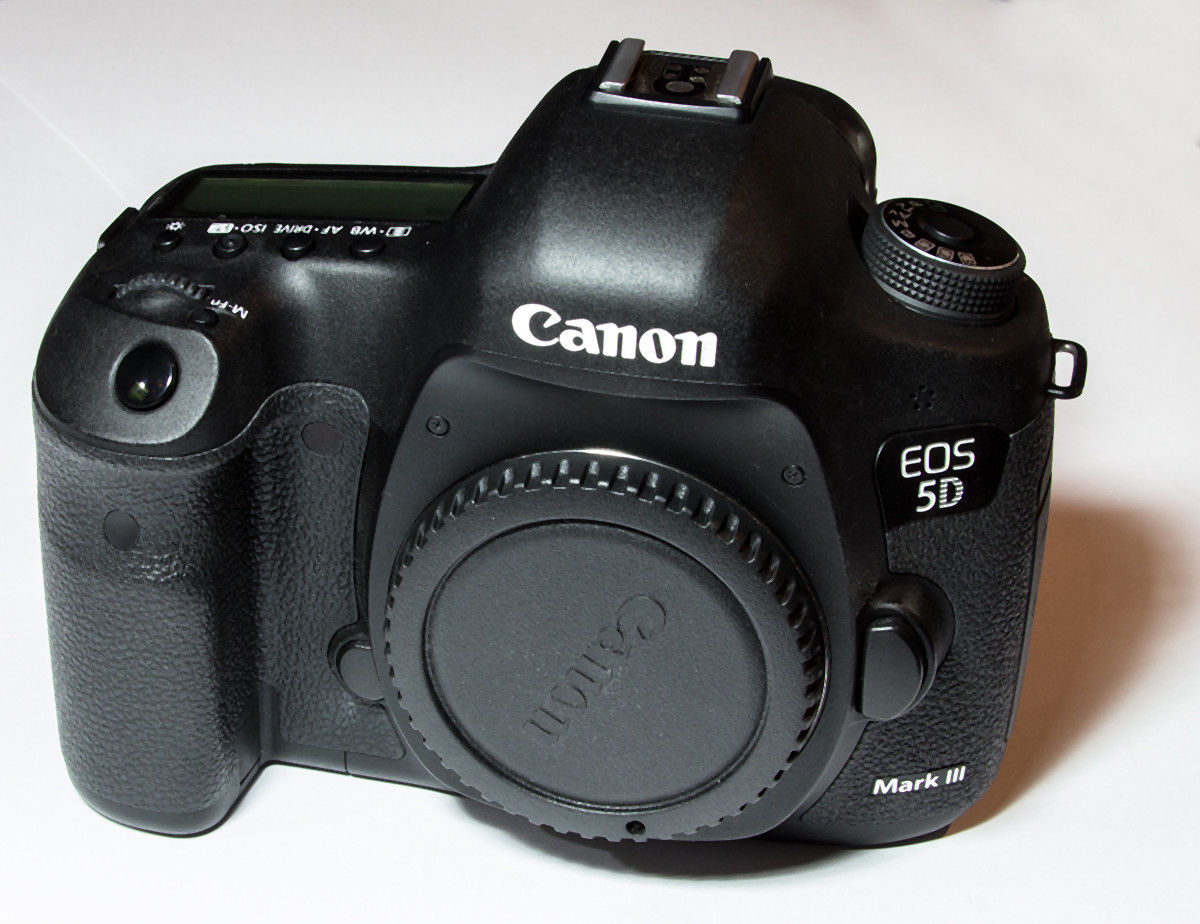 NEUWERTIGE Canon EOS 5D Mark III 22.3 MP SLR-Digitalkamera - Schwarz