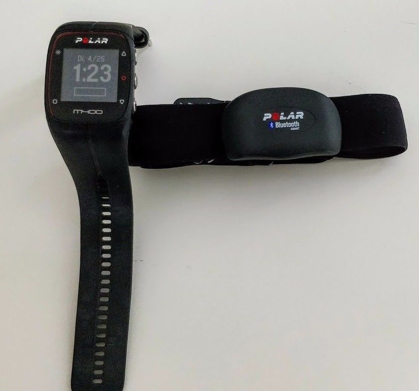 Polar M400 mit Brustgurt (H7 Heartrate Monitor) - Activity Tracker, Laufuhr