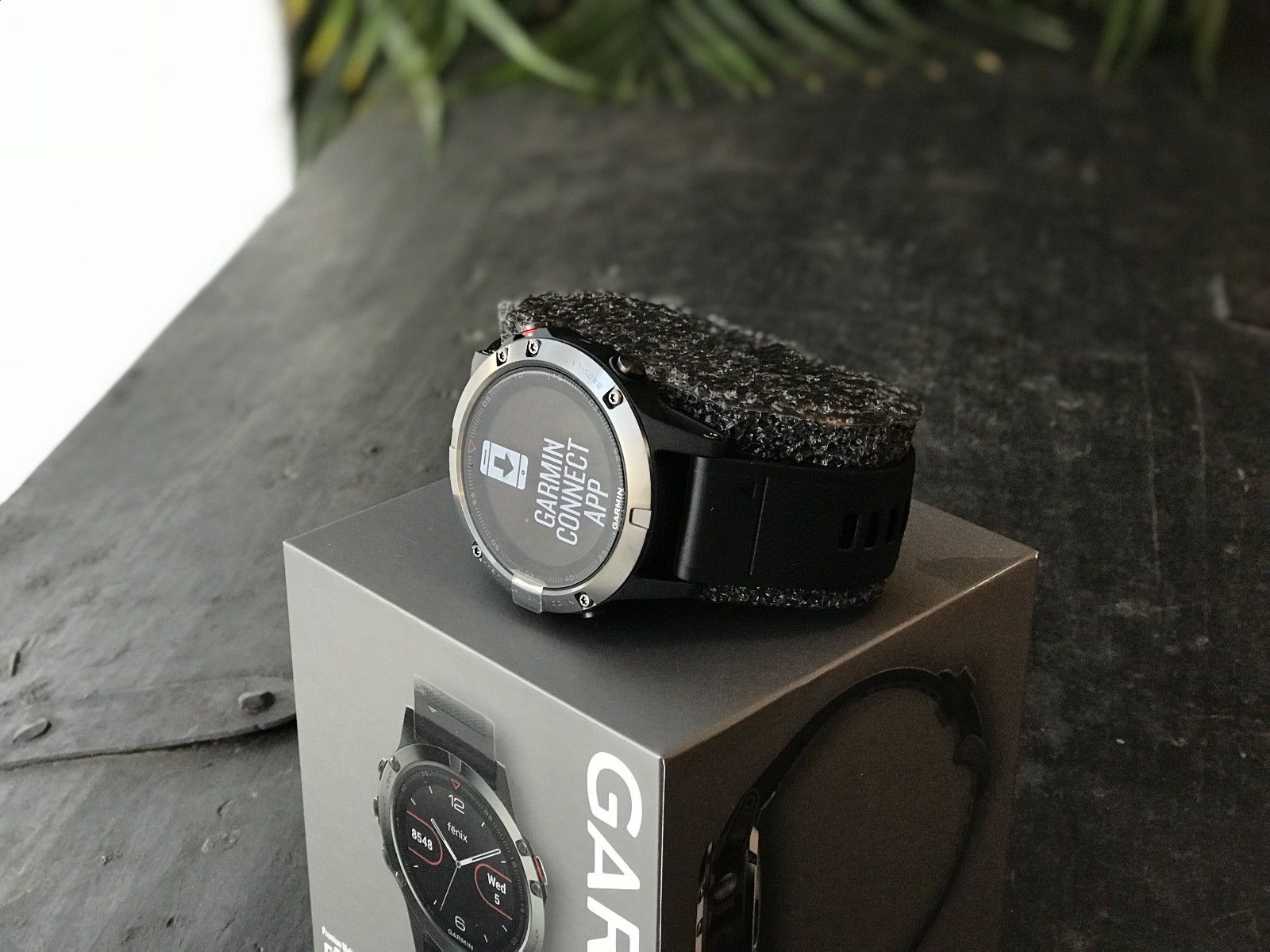 Garmin Fenix 5 GPS-Multisport-Smartwatch für Training, Abenteuer und Alltag
