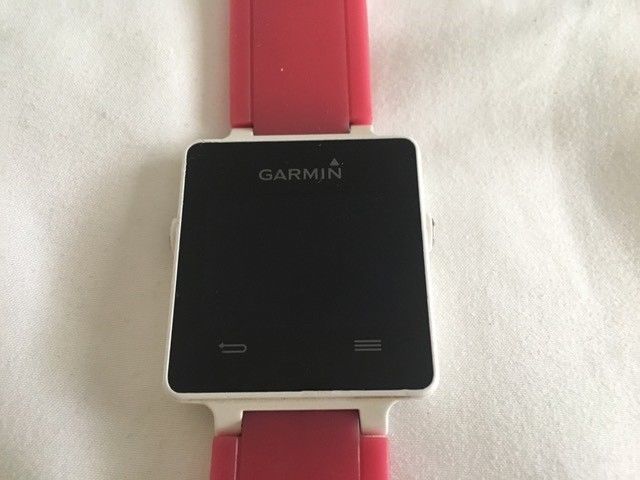 Garmin vivoactive Sport GPS-Smartwatch (Laufen,Radfahren,Schwimmen,Golfen) TOP 