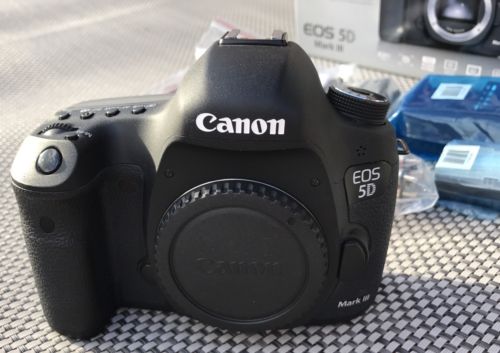 Canon EOS 5D Mark III 22.3 MP SLR-Digitalkamera - sehr gut erhalten!