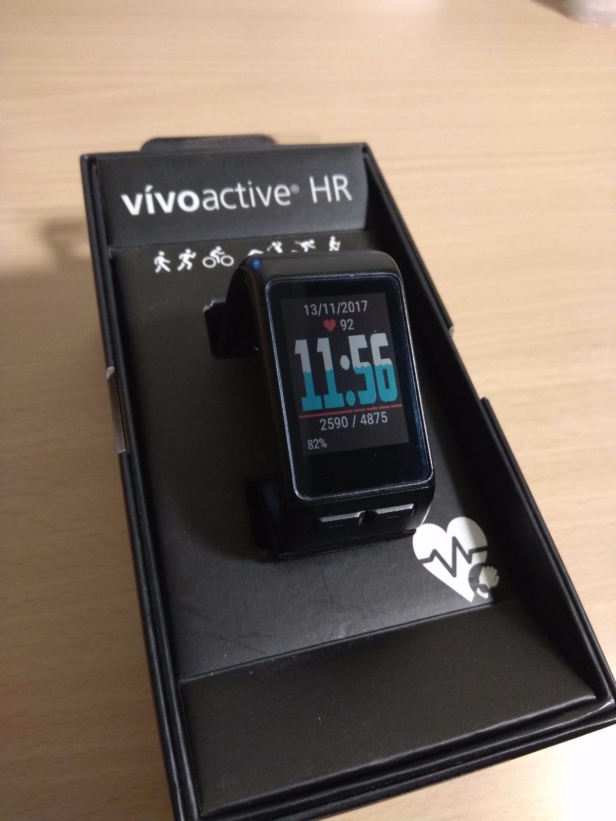 GARMIN Vivoactive HR, Sport-GPS-Smartwatch mit Herzfrequenzmessung 