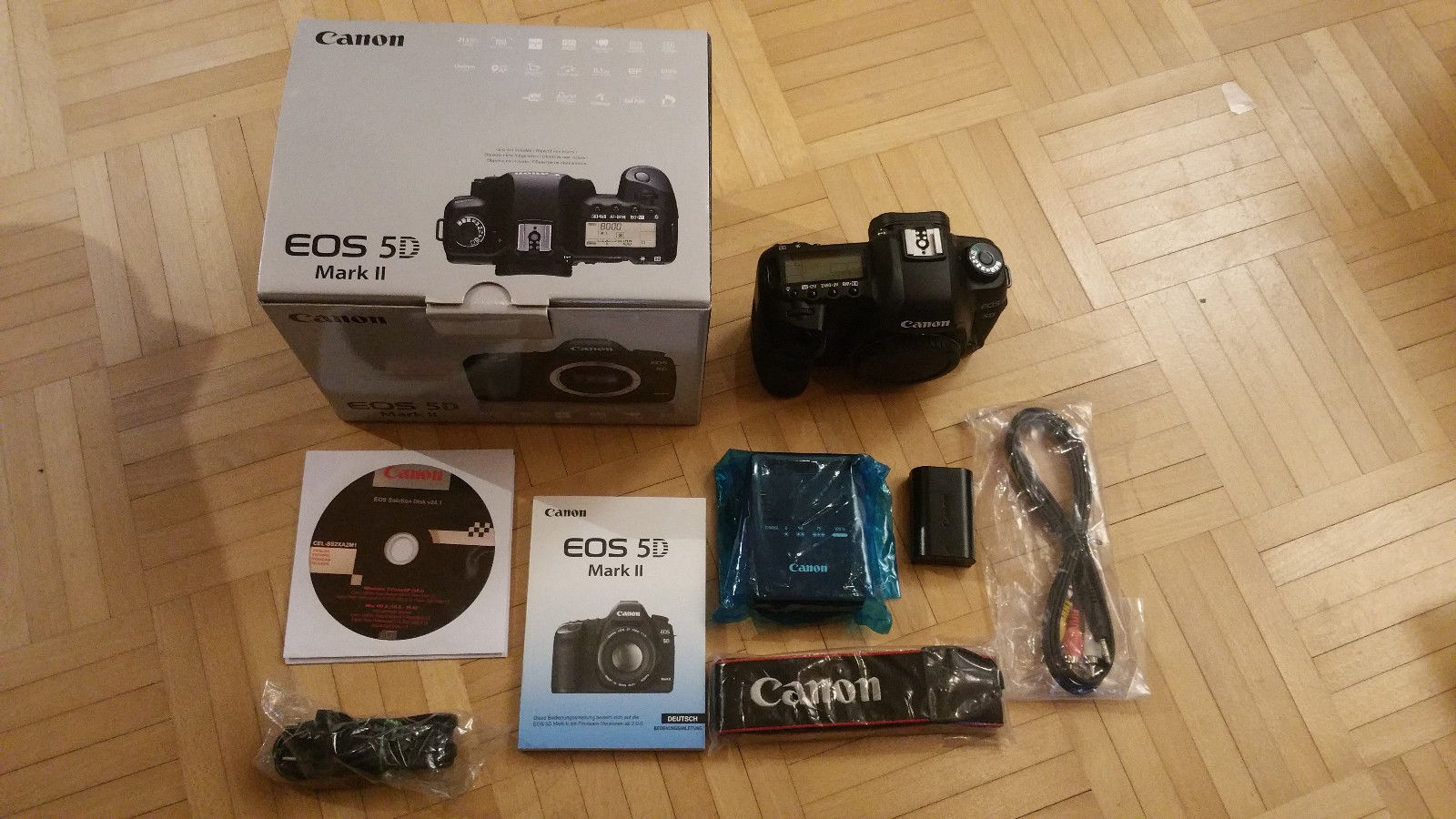 Canon EOS 5D Mark II 21,1 MP Digitalkamera (Body) - nur 11520 Auslösungen