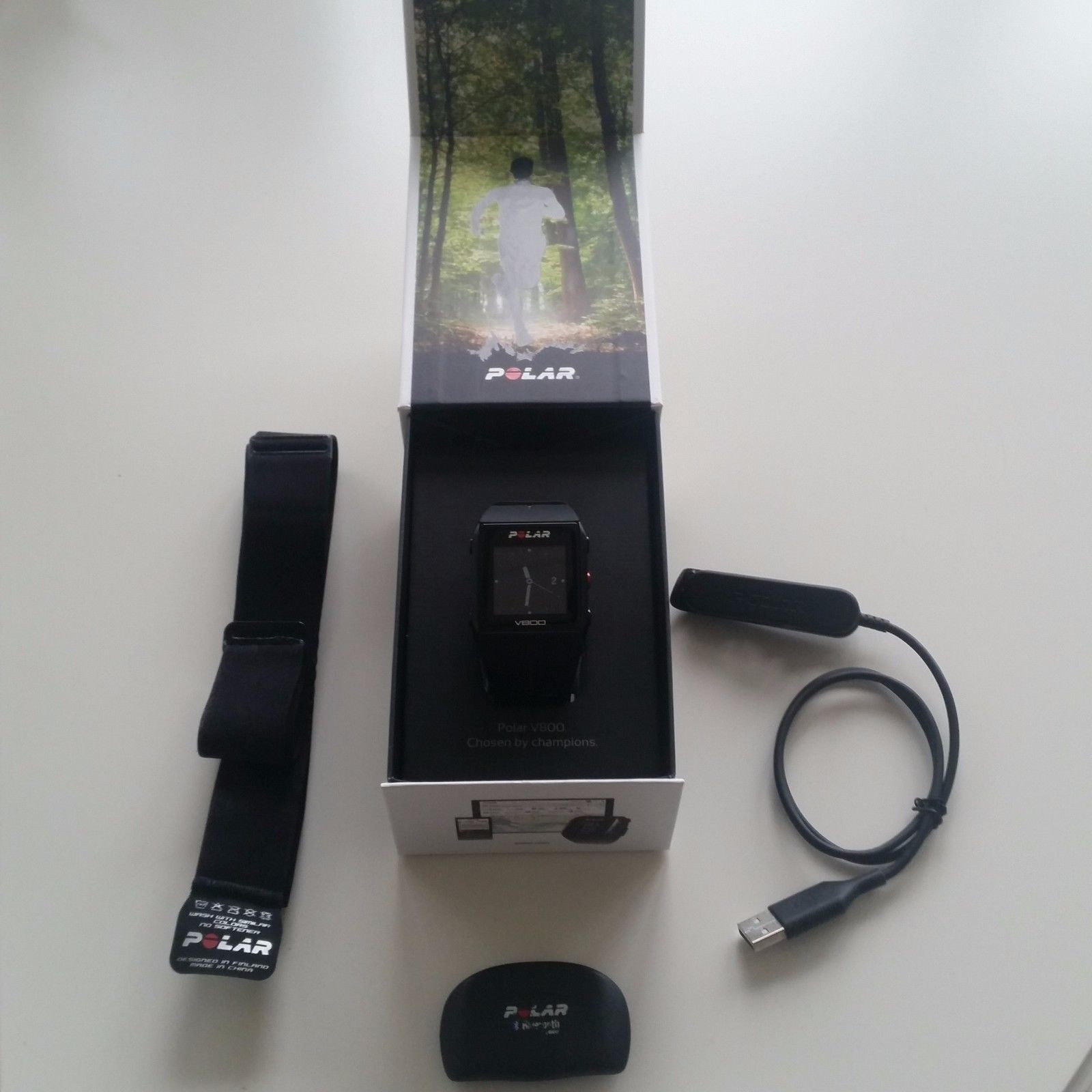Polar V800 Brustgurt GPS Schwimm-, Rad- und Laufuhr Trainingscomputer schwarz