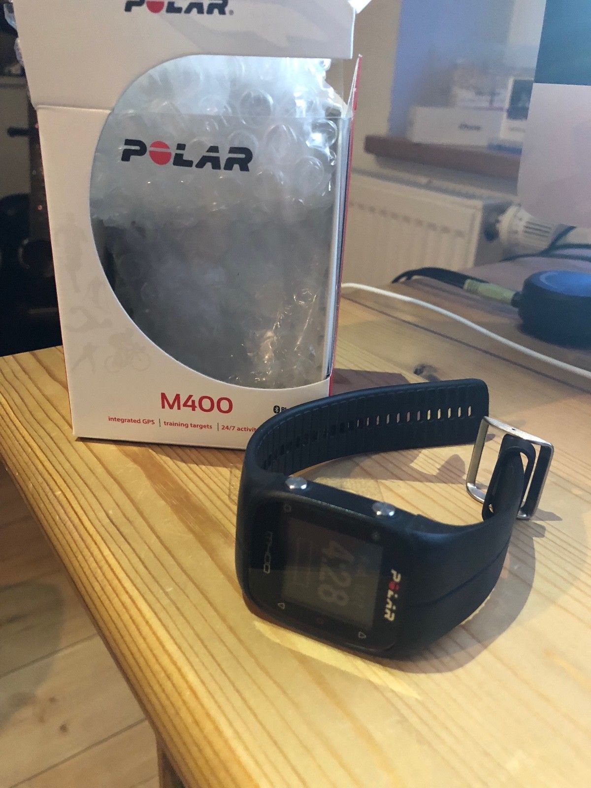 Polar M 400 M400 Sportuhr / Jogging GPS Top Zustand ca. 2 Jahre alt neue Version