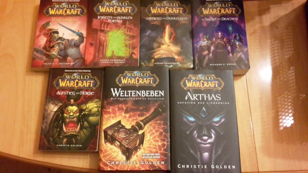 World of Warcraft: 7 Romane inklusive 2 Hardcover