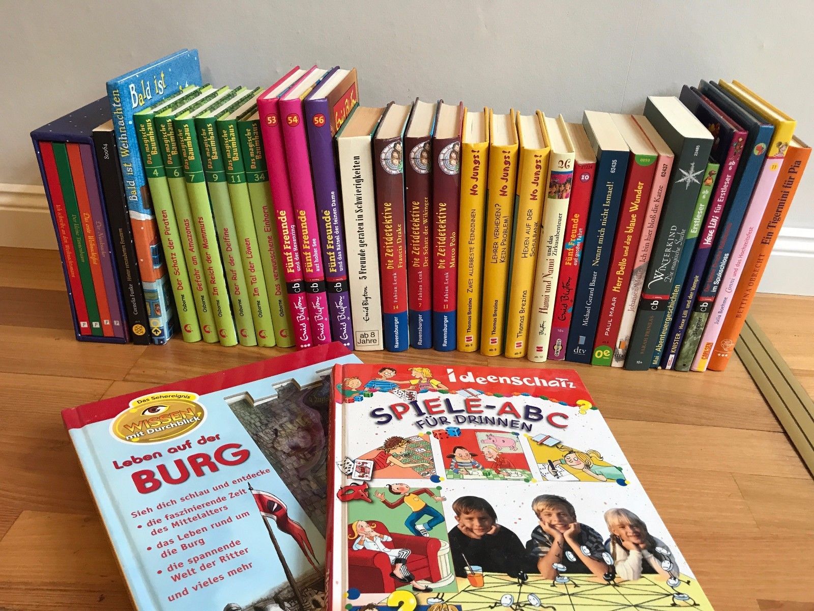 Weihnachten naht: Sammlung schöner Kinderbücher von 7-13 Jahren