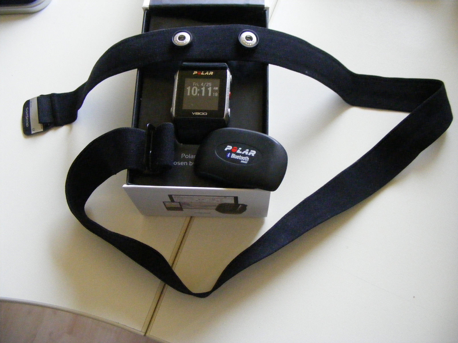 Polar V800 GPS Pulsuhr Sportuhr black + Brustgurt + Sensor