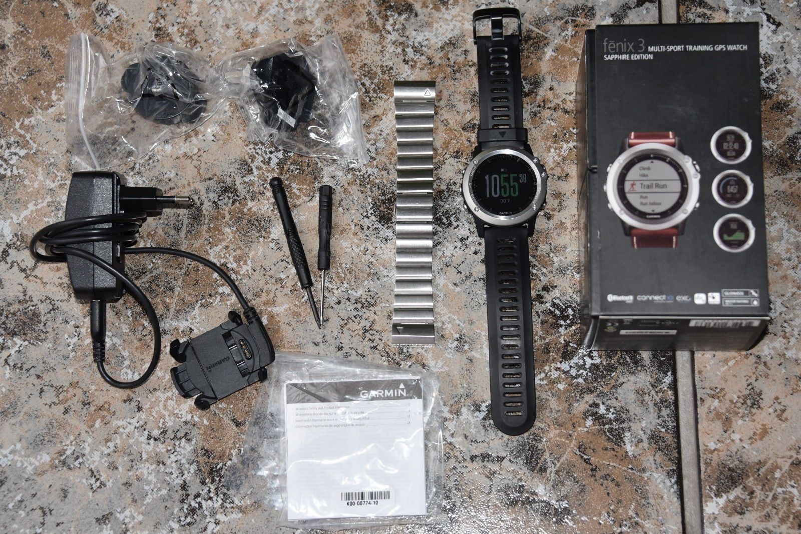 GARMIN Fenix 3 Saphir,GPS Multisportuhr,Schwarz/Silber Bluetooth WLAN Smartwatch