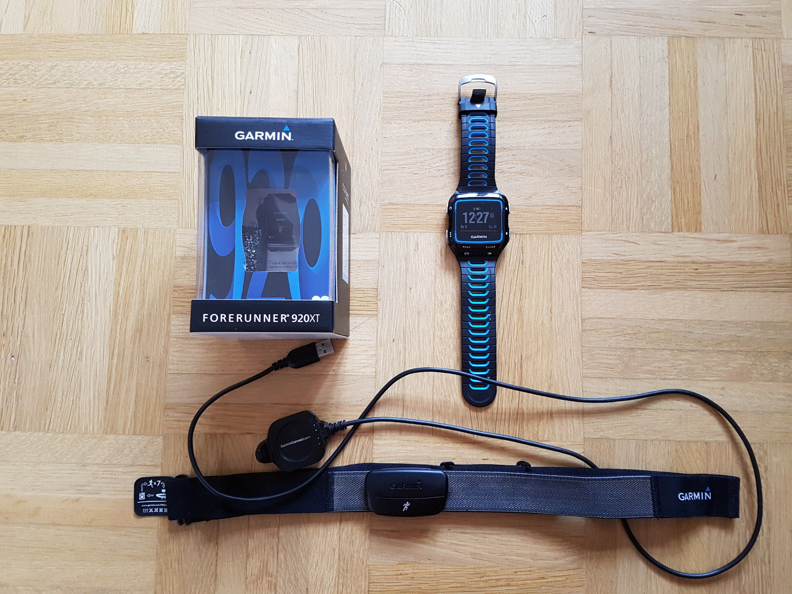 Garmin Forerunner 920 XT Lauf Uhr Running GPS Sensor Triathlon Brustgurt
