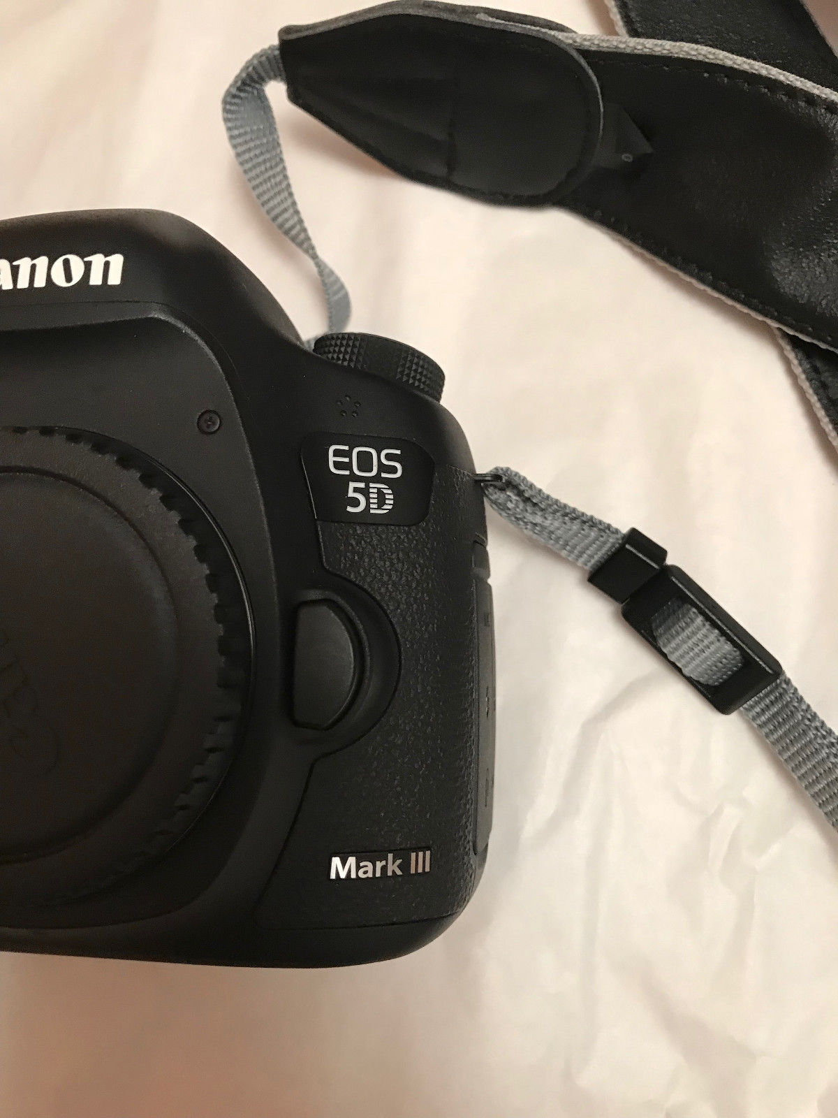 Canon EOS 5D Mark III 22.3 MP SLR-Digitalkamera - Schwarz (Nur Gehäuse) Top 