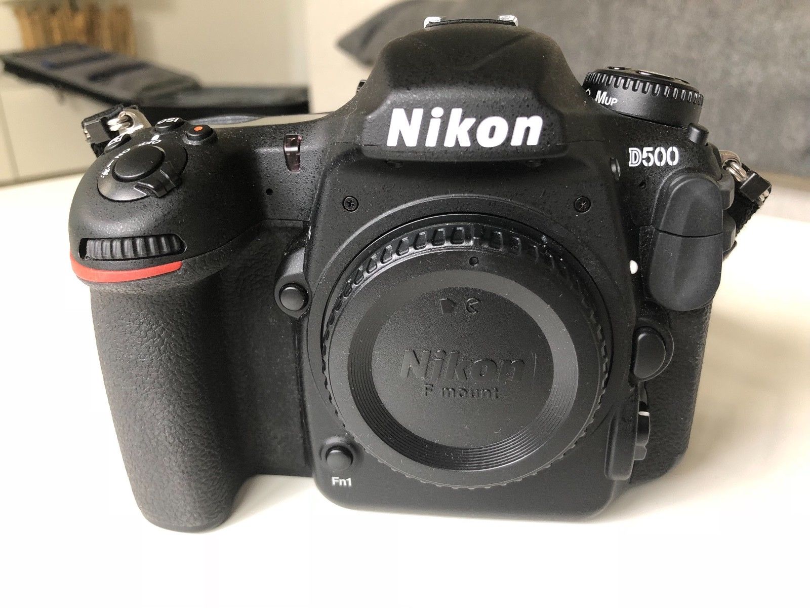 Nikon D500 20.9MP Digitalkamera - Schwarz (Nur Gehäuse) 