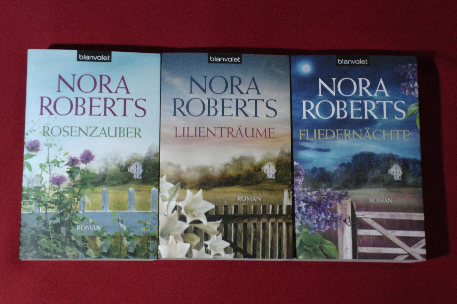 Bücherpaket, Nora Roberts Blüten-Trilogie, Lilienträume, Rosenzauber, Band 1 - 3