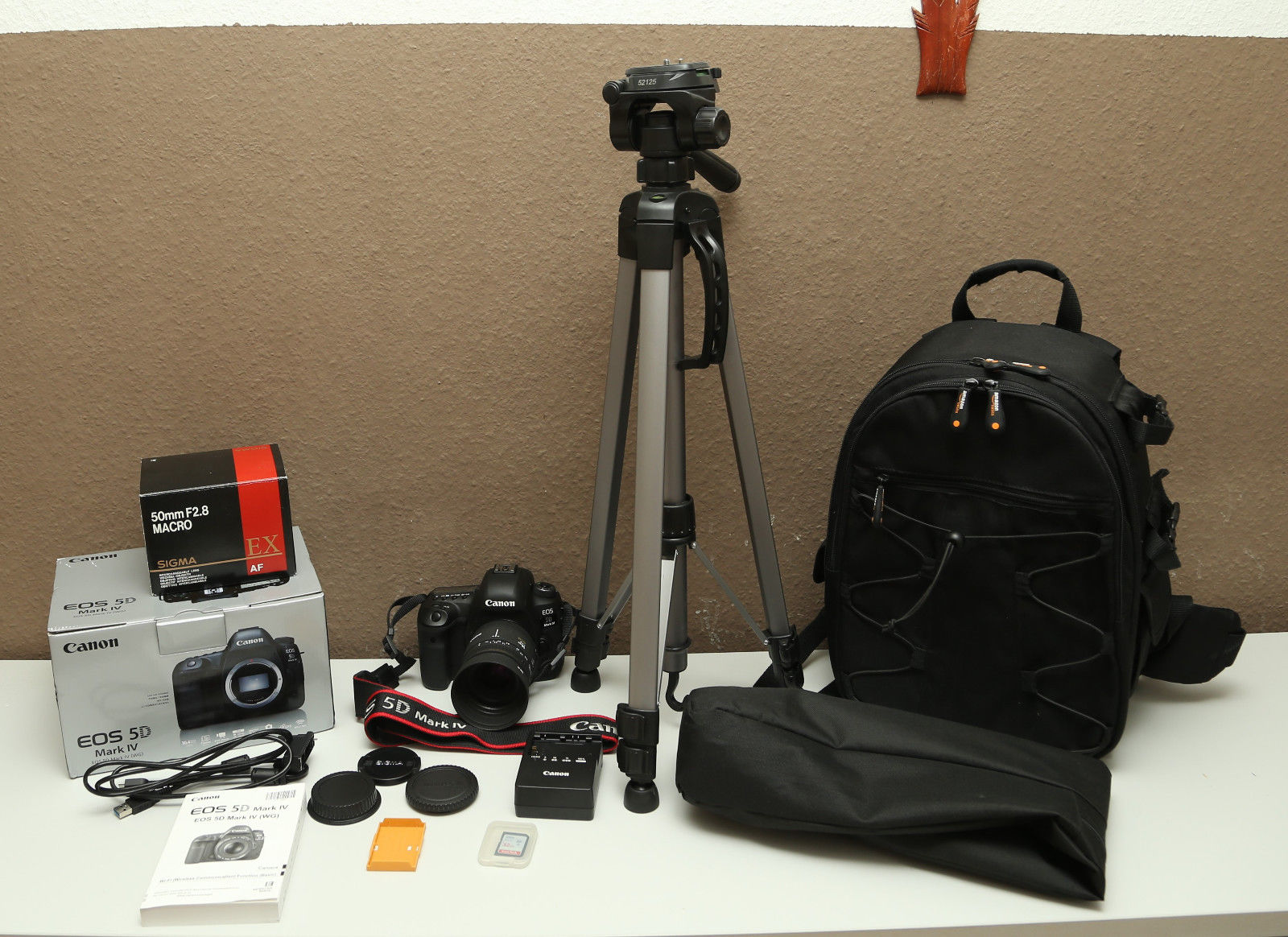 Canon EOS 5D Mark IV 30.4MP, Zubehörpaket, Objektiv, Stativ, Rucksack.