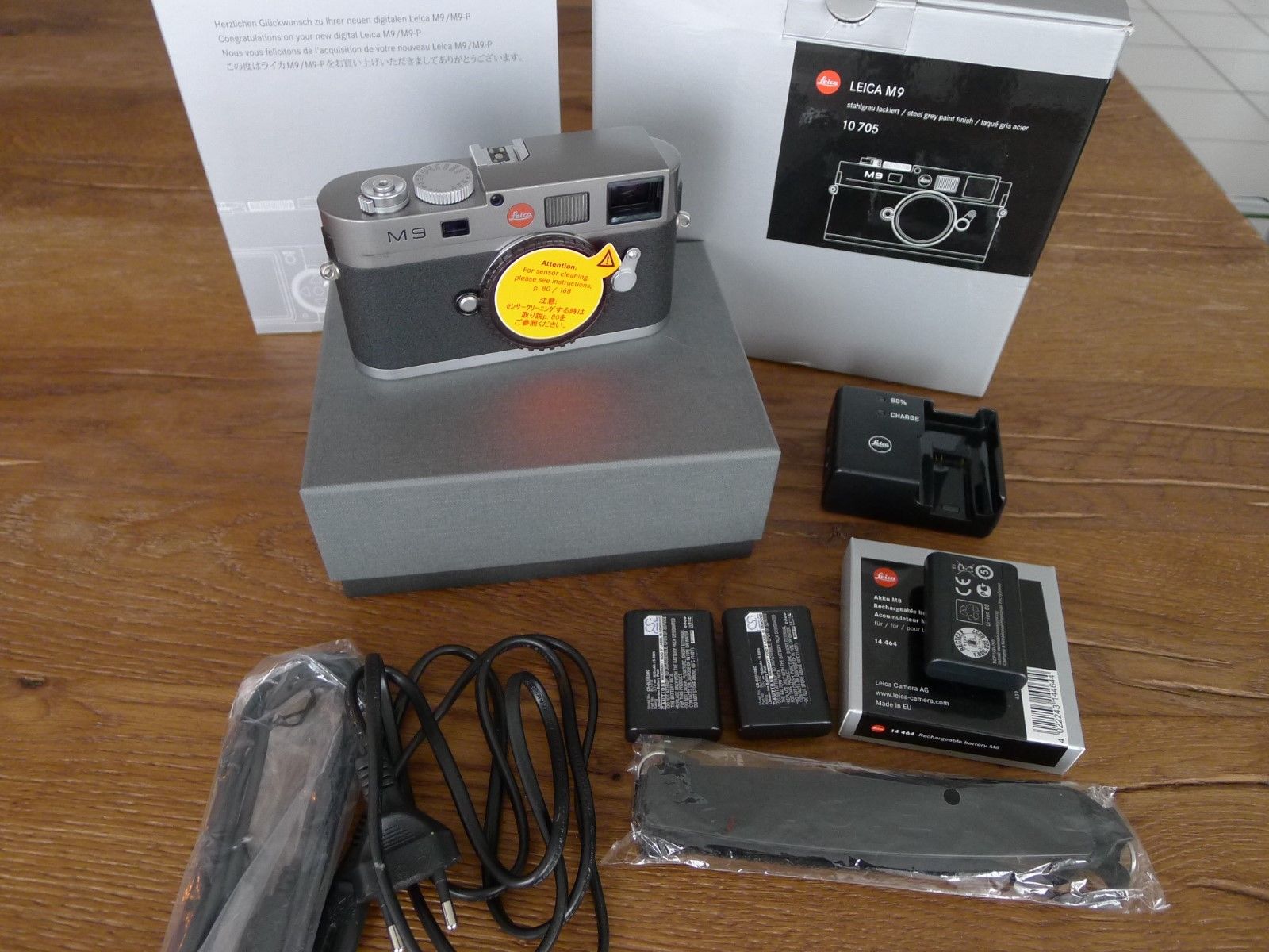 Leica M9 stahlgrau lackiert, Sensor neu, top Zustand, in OVP, mit Restgarantie