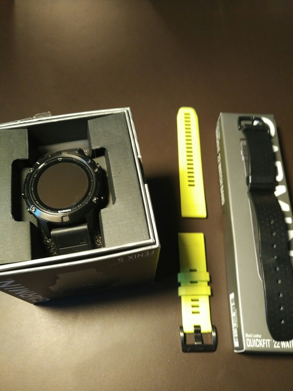 Garmin Fenix 5 Saphir, schwarz mit 3 verschiedenen Armbändern!